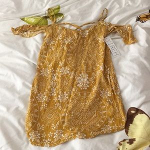 ✨NWT✨Yireh Tank Top